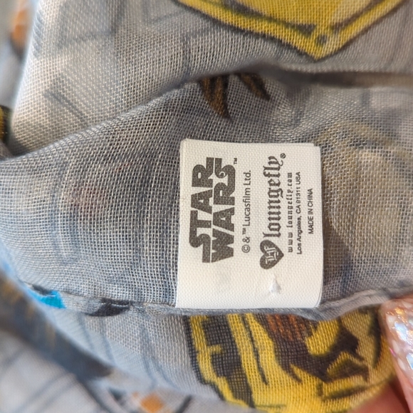 Loungefly star wars scarf - Picture 3 of 3
